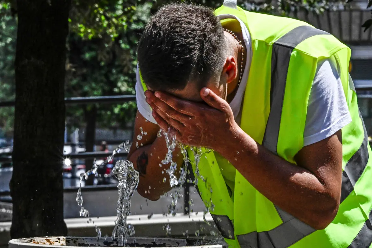 O IPMA prevê para hoje céu pouco nublado ou limpo