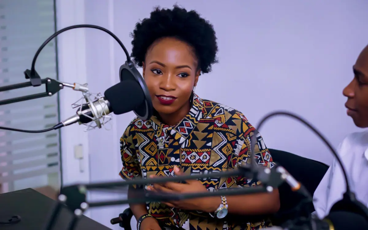 Contexto visual de "Leonor Bravo"